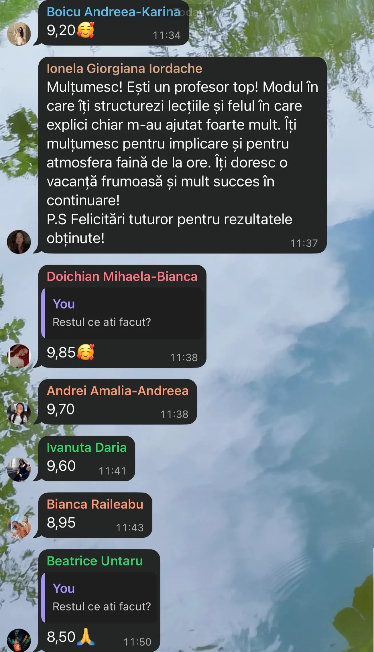 Recenzie WhatsApp de la elev