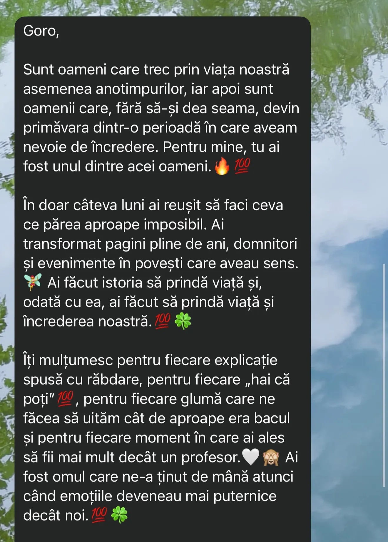 Recenzie WhatsApp de la elev