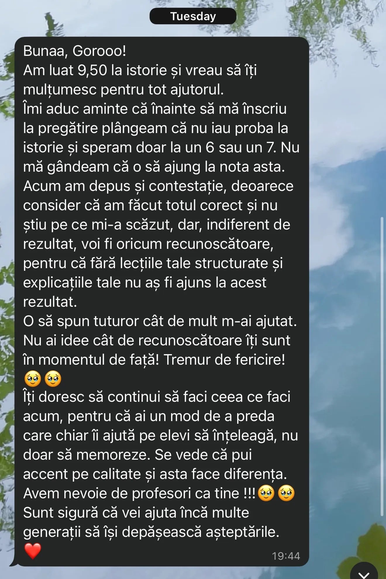 Recenzie WhatsApp de la elev